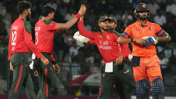 ৯ নম্বর ব্যাটারের কল্যাণে নেদাল্যান্ডসের ১০৩