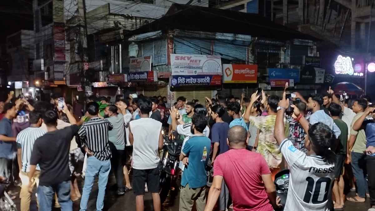 ব্রাজিলের বিদায়ে &lsquo;সেভেন আপ&rsquo; পার্টি