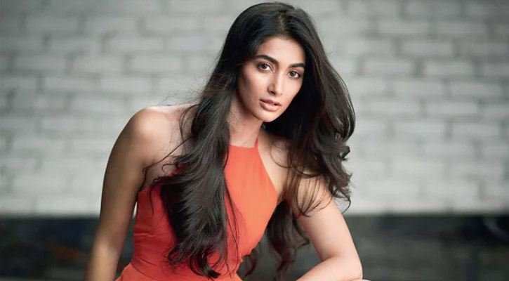 আরব সাগরতীরে ৬০ কোটি টাকায় বাড়ি কিনলেন পূজা হেগড়ে