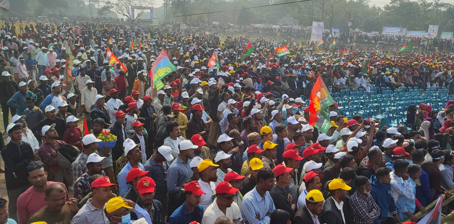 মৌলভীবাজারে জনসভায় মানুষের ঢল, অপেক্ষায় হাজারো চোখ
