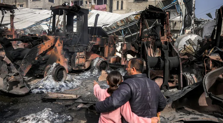 গাজায় আরও ৩২ ফিলিস্তিনি নিহত, শিশু হাসপাতালেও হামলা
