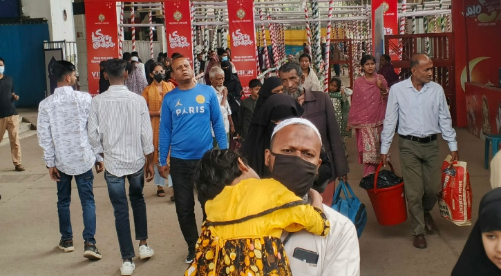 ঈদের ছুটি শেষ হচ্ছে আজ, ফিরছেন কর্মজীবীরা