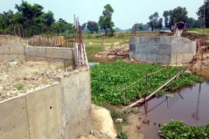 ওসমানীনগরে ৪০ শতাংশ বিল তুলে লাপাত্তা ঠিকাদার