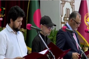 শপথ নিলেন নতুন ৩ উপদেষ্টা