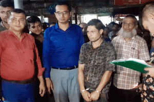 বাহুবলে মাদক কারবারি আটক
