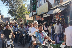 নাছোড় ভালোবাসায় আবদ্ধ নাছির চৌধুরী