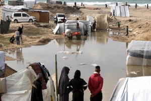 ফিলিস্তিনে বন্যা : আশ্রয় শিবিরে দুর্ভোগ
