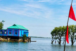 টাঙ্গুয়ার হাওর রক্ষায় প্রবেশপথে লাল নিশান, হাউসবোটে ৬ নির্দেশনা