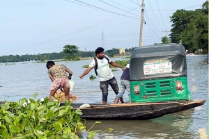 সিলেটের বন্যায় টালমাটাল জনজীবন 
