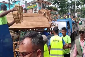 সড়ক ও ফুটপাত অবৈধ দখলমুক্ত করতে সিসিকের অভিযান