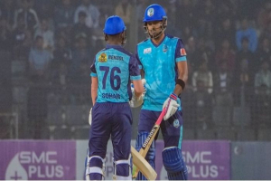 বোলিং তোপে নোয়াখালীকে চেপে ধরল সিলেট টাইটান্স