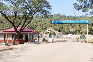 তামাবিল স্থলবন্দরে দিয়ে পাথর আমদানী বন্ধ
