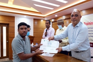 বিশ্ববিদ্যালয়ের কার্যক্রমের গুণগত মান বৃদ্ধিতে গুরুত্বপূর্ণ অফিস ব্যবস্থাপনা ও শৃঙ্খলা : সিকৃবি ভিসি