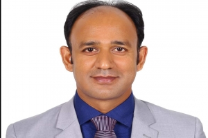 বিপুল ভোটের ব্যবধানে ব্যারিস্টার সুমনের জয়