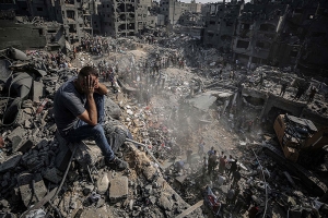 গাজায় ইসরায়েলের হামলায় একদিনে ৬৪ ফিলিস্তিনি নিহত