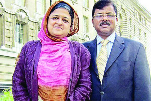 ফুরফুরে মেজাজে লুনা অনুসারীরা