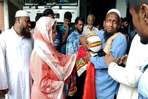 আমার ছেলে নাই, আল্লাহ নিয়া গেছেন: রাহিমের লাশ দেখে বাবার বুকফাটা আহাজারি