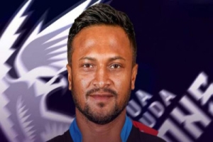সিপিএলে ফিরছেন সাকিব