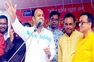 বাটপারদের ঠিক করতে কিছু 'আধা পাগলা' এমপি দরকার : ব্যারিস্টার সুমন