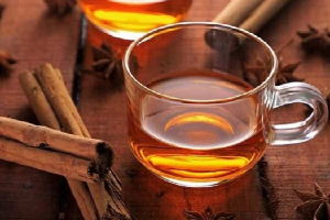 সকালে দারুচিনি-পানি খেলে কমতে পারে ওজন