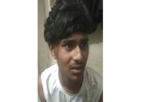  নগরীতে মহানবী সা.কে নিয়ে কটুক্তি, যুবককে ধরে পুলিশে দিল জনতা