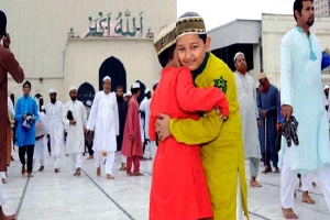 পবিত্র ঈদুল ফিতর আজ
