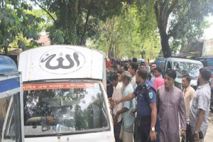 চুরির অভিযোগে সালিশ, পরদিন ঘরের বারান্দায় যুবকের ঝুলন্ত মরদেহ