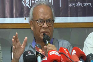 ‘একটি গানও স্বৈরতন্ত্রকে নাড়িয়ে দিতে পারে’: রিজভী
