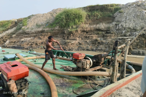 গোয়াইনঘাটে অবৈধ বালু উত্তোলনে অভিযান ও সাড়ে তিন লক্ষ টাকা জরিমানা
