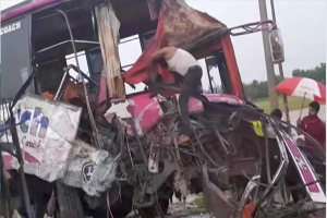 বাহুবলে দুই বাসের সংঘর্ষে নিহত ২
