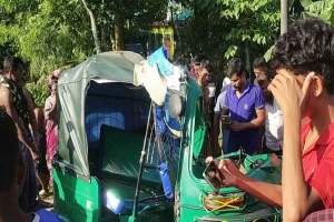 সুনামগঞ্জে ট্রাক-সিএনজির সংঘর্ষে মা-মেয়েসহ নিহত ৩