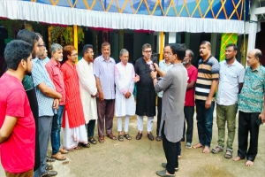 মহানগর বিএনপির ভারপ্রাপ্ত সভাপতি মিফতাহ্ সিদ্দিকীর পূজামণ্ডপ পরিদর্শন