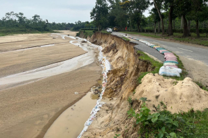 চুনারুঘাটের পর্যটন কেন্দ্র চা-বাগানের রামগঙ্গা ধ্বংসের মুখে, ঝুঁকিতে সড়ক ও পর্যটন স্থাপনা