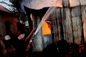 মাধবপুরে ভয়াবহ অগ্নিকাণ্ডে  বসতঘর পুড়ে ছাই, ক্ষতি প্রায় ৩০ লাখ টাকা