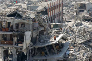 গাজায় ইসরায়েলিয় হামলায় আরো ৪৫ ফিলিস্তিনি নিহত