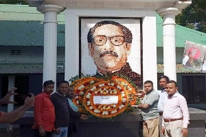 ঐতিহাসিক ৭ই মার্চে বঙ্গবন্ধুর প্রতিকৃতিতে গোয়াইনঘাট প্রেসক্লাবের শ্রদ্ধাঞ্জলী 