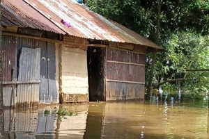 বড়লেখায় দীর্ঘায়িত হচ্ছে বন্যা পরিস্থিতি