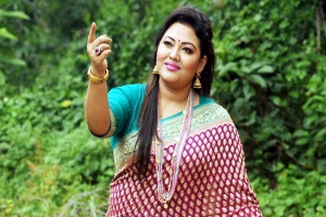 মমতাজকে নিয়ে এ কেমন রসিকতা!