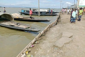 সুনামগঞ্জে হাওরে নৌকা ডুবে শিশুসহ দুইজন নিখোঁজ
