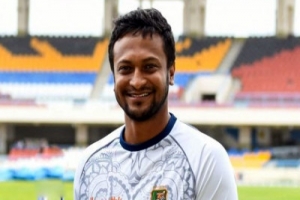 সিলেটে দ্বিতীয় টেস্টে খেলতে চান সাকিব
