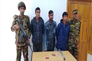 মাধবপুরে সেনা অভিযানে গ্রেপ্তার ৩ 