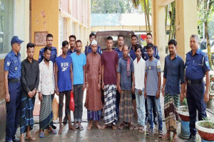 কোম্পানীগঞ্জে বিশেষ অভিযানে পলাতক ৯ আসামি গ্রেফতার