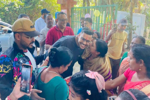 ভারতকে হারিয়ে গ্রামের বাড়িতে শমিত, ভক্তদের উল্লাস
