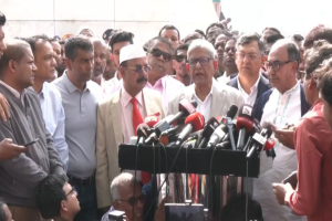 'নির্বাচন কমিশন যোগ্যতার সঙ্গে কাজ করছে'