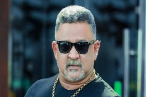 আত্মসমর্পণের প্রস্তুতি নিচ্ছেন ডন