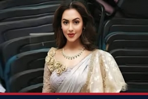 চিত্রনায়িকা নুসরাত ফারিয়া আটক