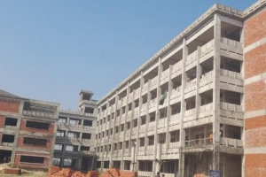 ছয় বছরেও শেষ হয়নি দেড় বছরের কাজ