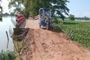 জগন্নাথপুরের তিন বছরেও সংস্কার হয়নি বন্যায় ক্ষতিগ্রস্ত সড়ক