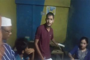 বস্তাভর্তি এইচএসসির উত্তরপত্রসহ চায়ের দোকানে ধরা পড়লেন শিক্ষক