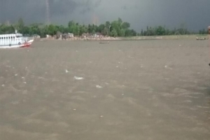 সুনামগঞ্জে টানা বৃষ্টিতে বাড়ছে নদ-নদীর পানি